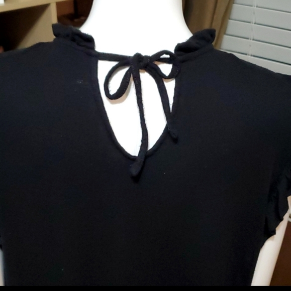 Express Pink and Black Ruffle Mock Neck Flutter Sleeve Tops 2/$12 - Picture 5 of 7